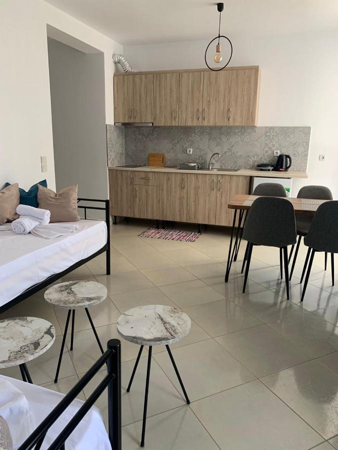 Mediterranean Apartments Himare Ngoại thất bức ảnh