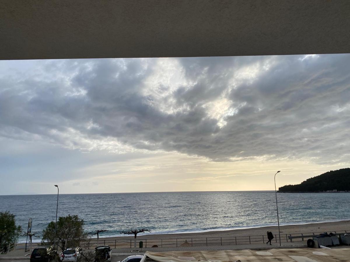 Mediterranean Apartments Himare Ngoại thất bức ảnh